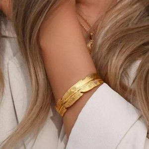 NEW 18K GOLD LEAF BANGLE CUFF BRACELET